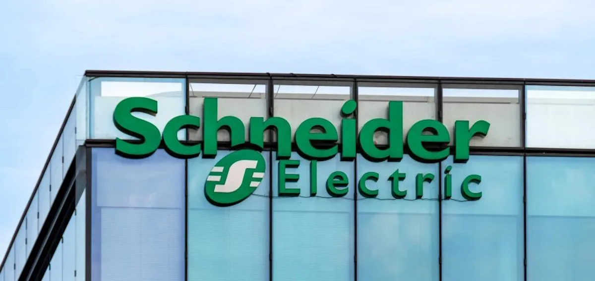 Schneider Electric donira opremu tehničkim školama: svaki korak trkača postaje kilovat-sat
